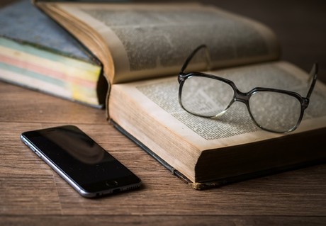 mobile book glasses research