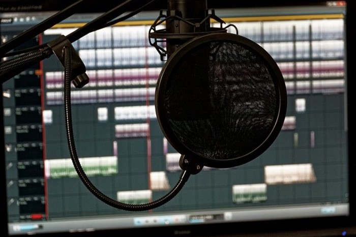 6 Ways to Make Your Podcast Mic Sound Better