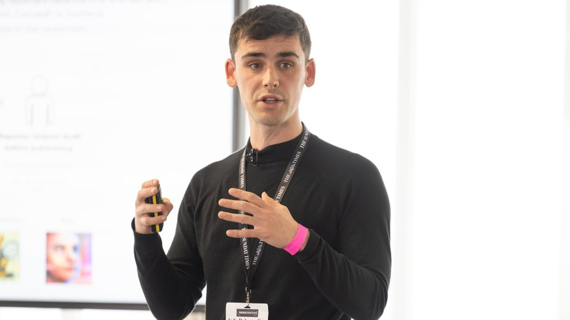 Does AI actually 'unburden' journalists, like it was supposed to?