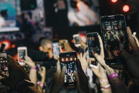 Dying to get online: independent media’s 'last-chance saloon'