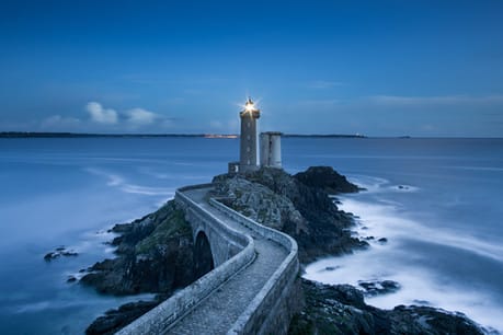 Financial Times launches a 'Story Playbook' to help journalists tailor content for digital readers