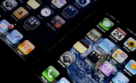 Leeds Trinity plans to issue iPhones to journalism postgrads