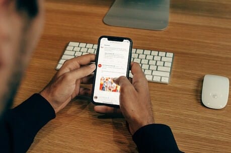 Micropayments on Twitter: good or bad for publisher's business models?