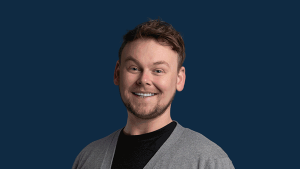 Reflection, adaptation and memory: a three-step process to open up the news