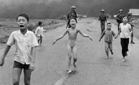 Photographer Nick Ut on the Vietnam 'napalm photo' 40 years on
