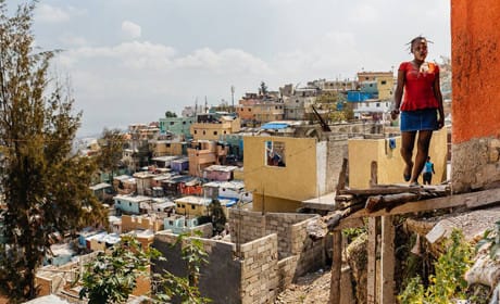 Re-building Haiti: using newsgames for complex issues