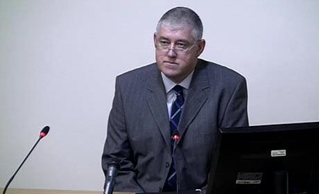 Salesman 'fobbed off' after raising hacking alarm