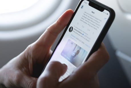 What makes social audiences click and read your article?