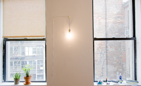 Quartz newsroom light bulb